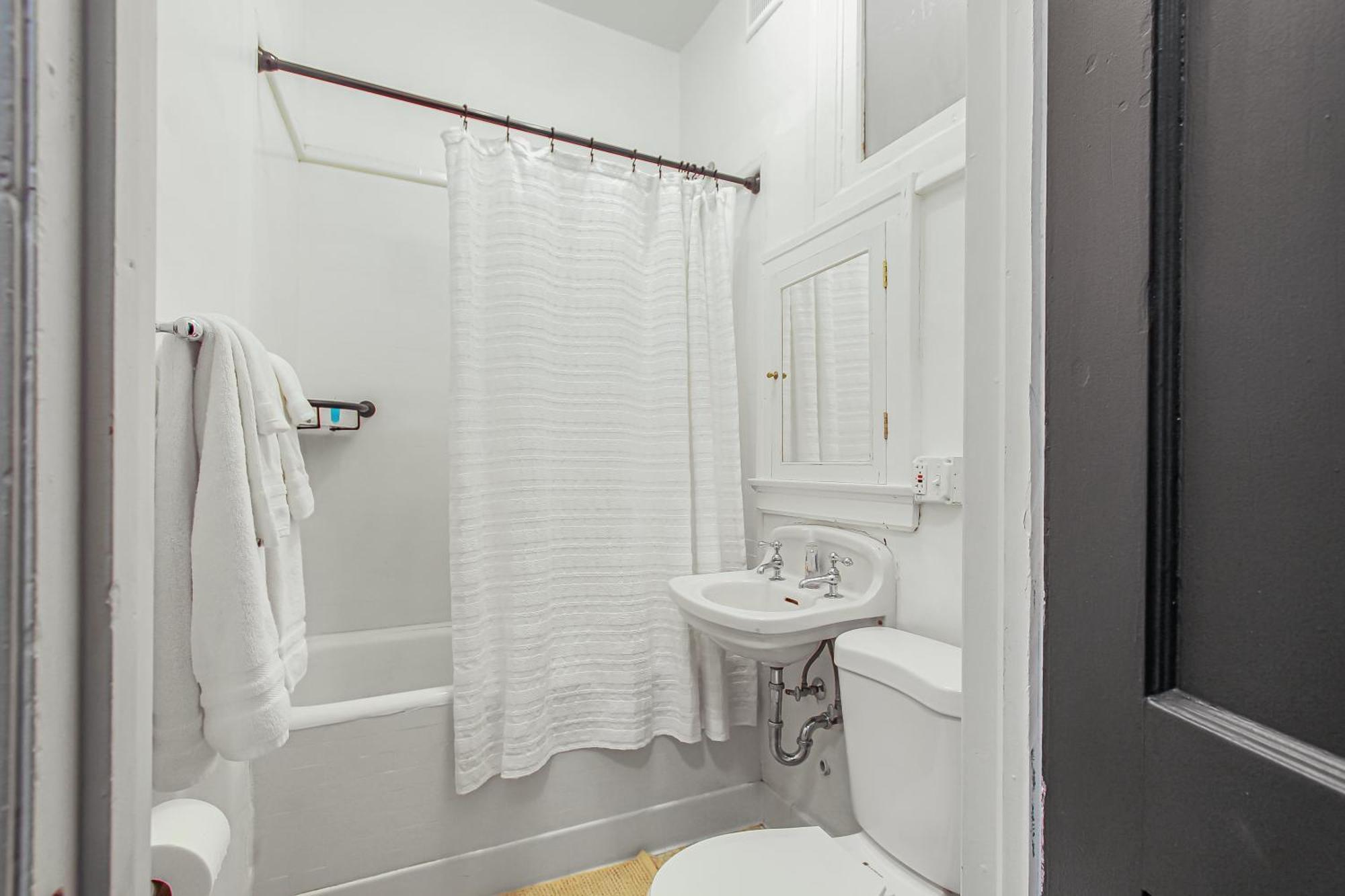 Library Square Suites Toledo Exteriör bild
